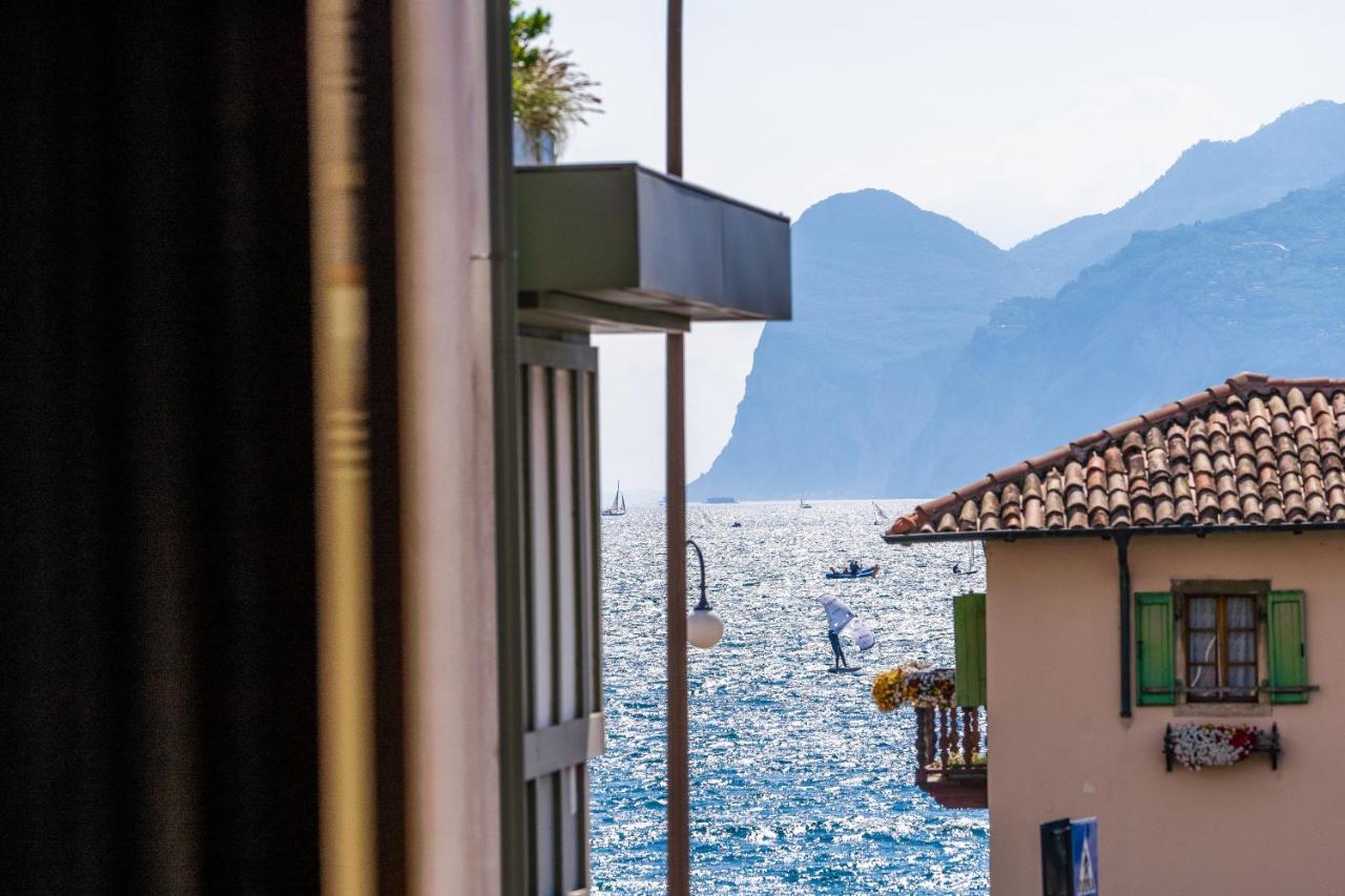 Appartamenti Vasco Renna Surf Center Torbole Sul Garda Екстериор снимка